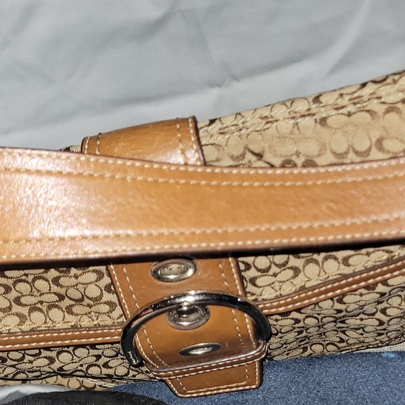 Coach Designer Hand Bag - Picture 4 of 8